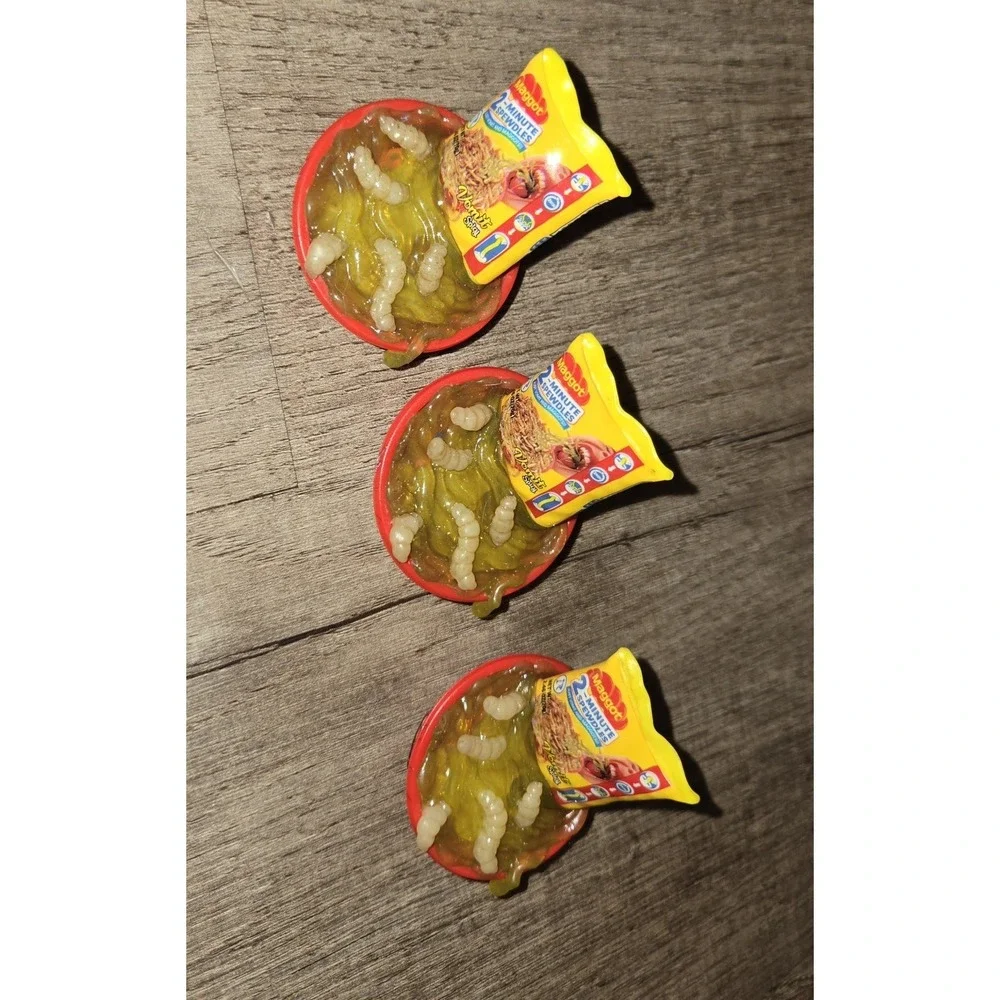 Zuru Mega Gross Minis Series‎ 2 Maggot 2-Minute Spewdles Noodles Joke (3)